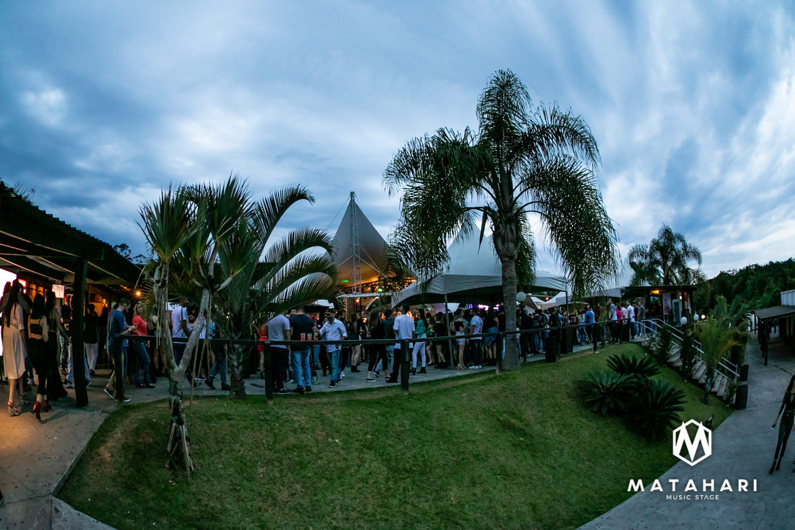 Sambacana com Turma do Pagode